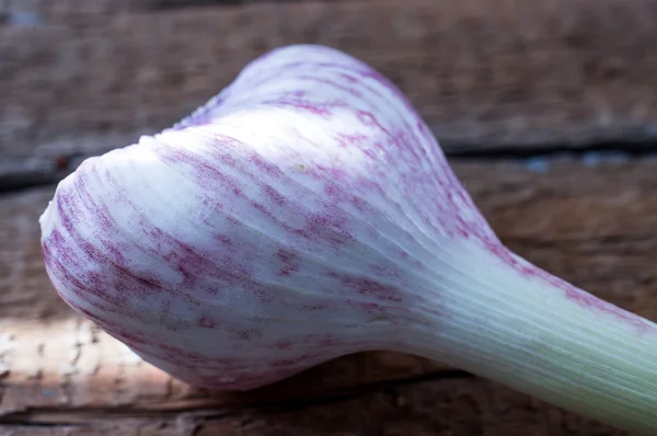 Clove garlic closeup in rustic — Stock Photo, Image