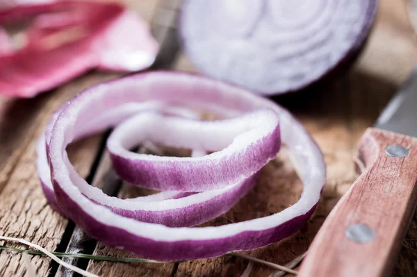 Red onion rings — Stock Photo, Image