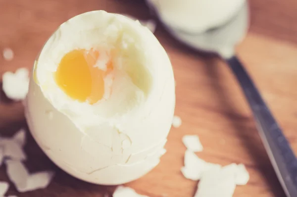 Boiled egg in the shell — Stock Photo, Image