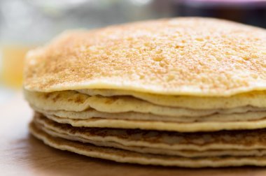 Rus blini - krep yığını