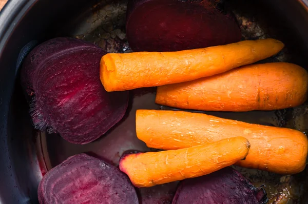 Boiled carrots and beets view from above — Stock Photo, Image