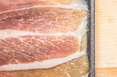 Prosciutto ince dilimler portre