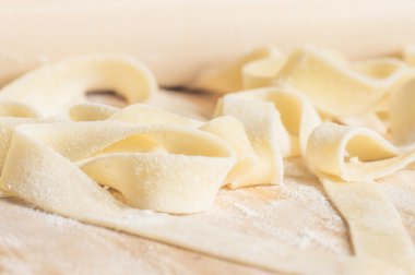 Makarna fettuccine veya tagliatelle hamur pişirme
