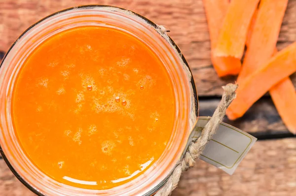 Coquetel fresco de cenoura, smoothie close-up — Fotografia de Stock