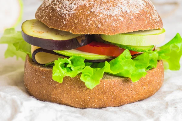 Hamburguesa con verduras — Foto de Stock