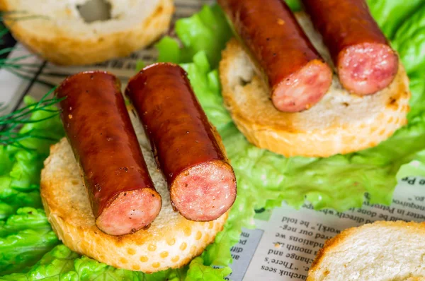 Tapas voorgerecht met gerookte worst Rechtenvrije Stockfoto's