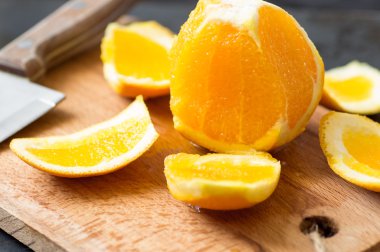 Portakal kabuğu kesilmiş