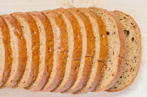 Roggenbrot, in Stücke geschnitten — Stockfoto