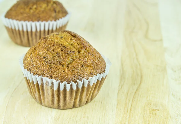 Gâteau à la banane sur fond en bois — Photo