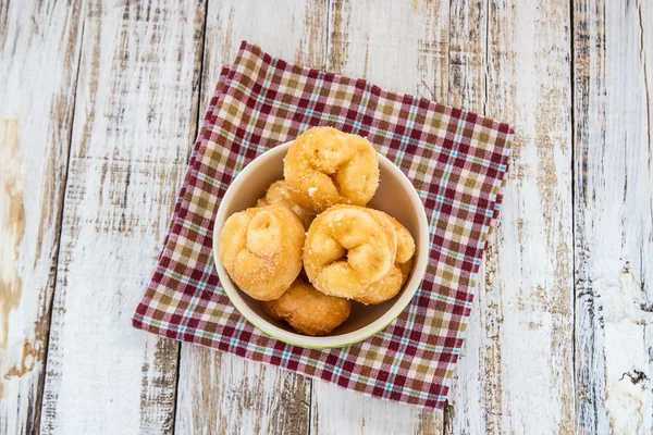 Donut in ceremic bowl — Stock Photo, Image
