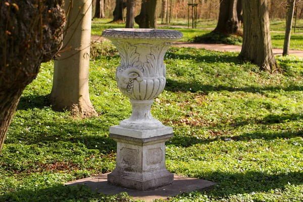 Old Stone Chalice Sculpture Barrock Park — Stock Photo, Image