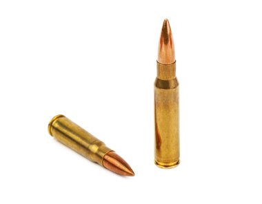 beyaz zemin üzerinde mühimmat