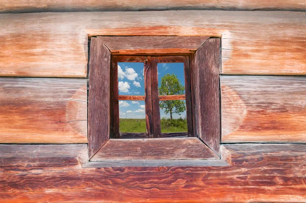 Vieja ventana de madera — Foto de Stock