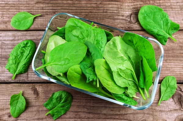 Ripe and fresh spinach — Stock Photo, Image
