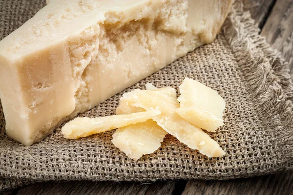 Pieces Delicious Parmesan Burlap Napkin — Stock Photo, Image