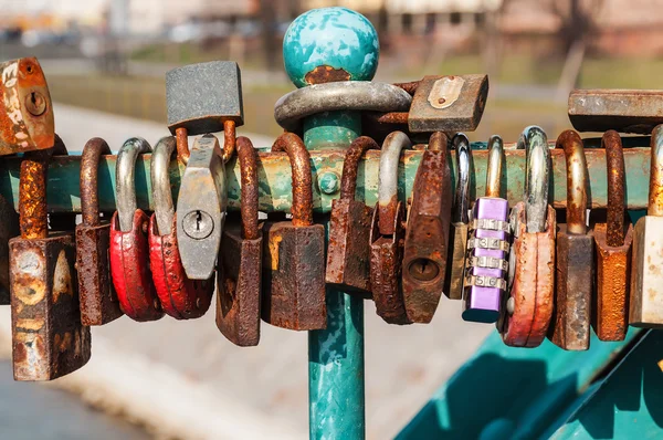 Rostig hänglås — Stockfoto