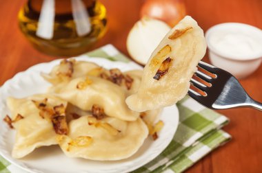 lezzetli haşlanmış mantı