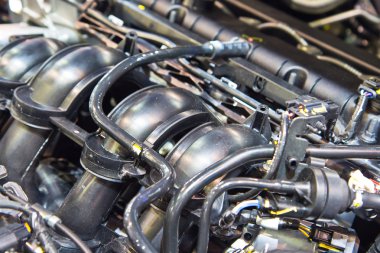 modern otomobil motoru