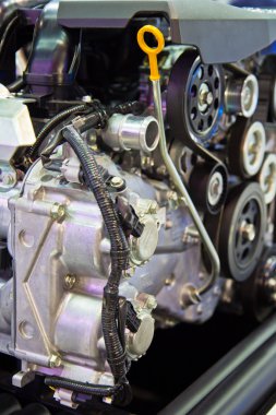 modern otomobil motoru