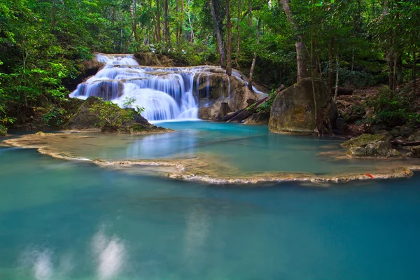 Cascata nella foresta di Kanjanaburi — Foto Stock