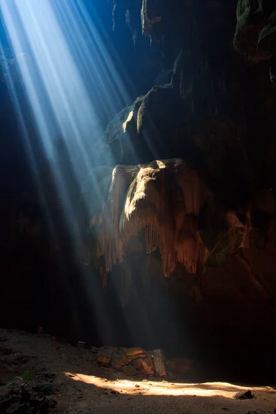 Cueva en el Parque Nacional de Tailandia —  Fotos de Stock