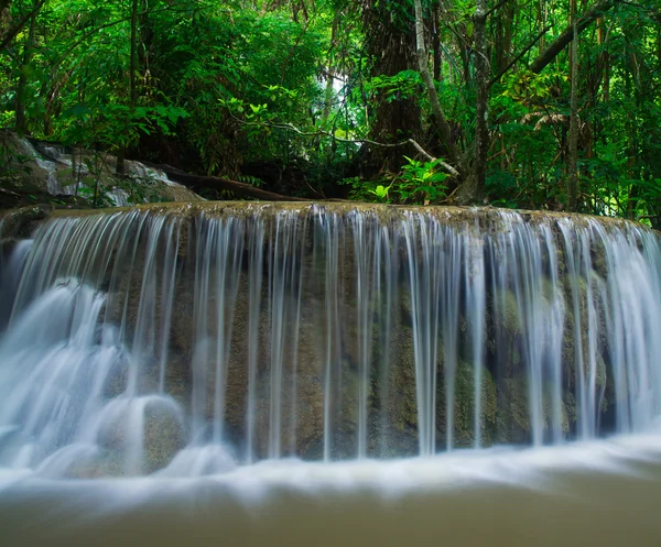 Cascada de Erawan en el bosque —  Fotos de Stock