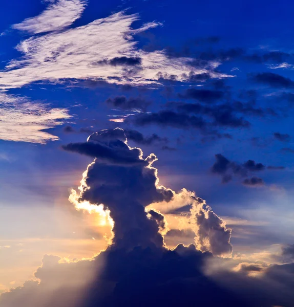 Sunrise sky with clouds — Stock Photo, Image