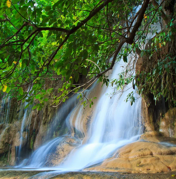 Cachoeira asiática incrível — Fotografia de Stock