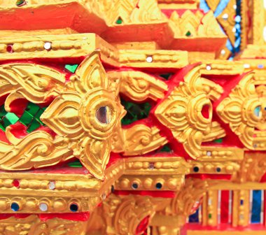  bir tapınak duvarındaki Tay çizgi 