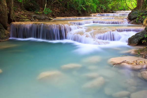 Cachoeira na floresta Kanjanaburi — Fotografia de Stock