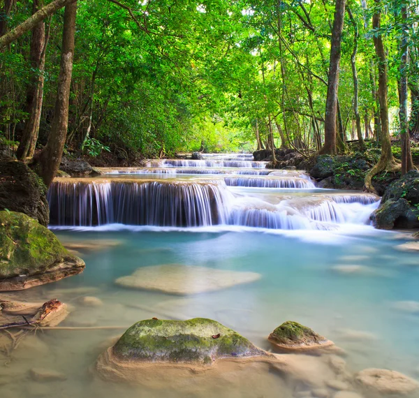 Cachoeira na floresta Kanjanaburi — Fotografia de Stock