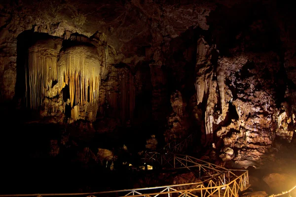 Grotten in nationaal park — Stockfoto