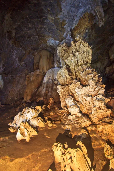 Grottes dans le parc national — Photo