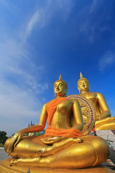 Grandes estatuas de buda en Wat muang —  Fotos de Stock