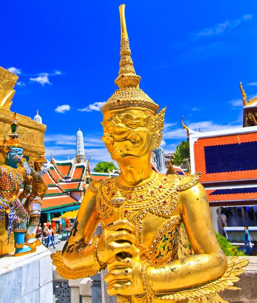 Kinaree mytiska i Wat Phra Kaew — Stockfoto