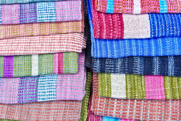 Foulards faits à la main colorés — Photo