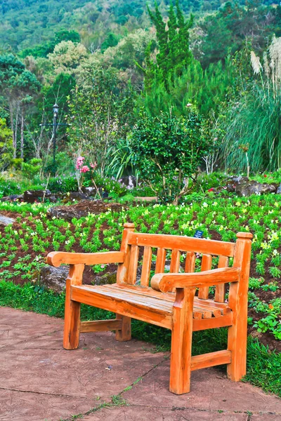 Relaxzetel in tuin — Stockfoto