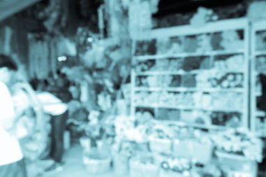 Bulanık çiçekçi dükkanı 