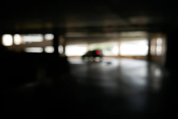 車の駐車場をぼかし — ストック写真