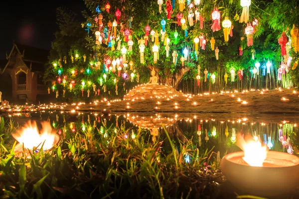 Buddha nel tempio di Wat Phan Tao — Foto Stock