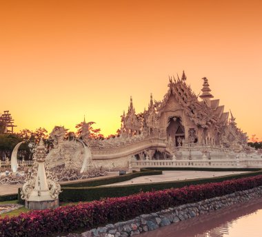 WAT Rong Khun Tay Tapınak