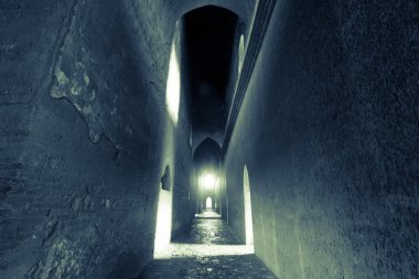 Tünel geçit Myanmar 