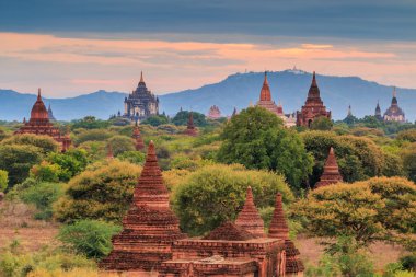 Eski Pagoda Bagan City 