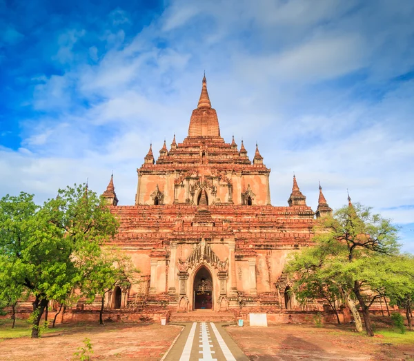 Antigua Pagoda en la ciudad de Bagan — Foto de Stock