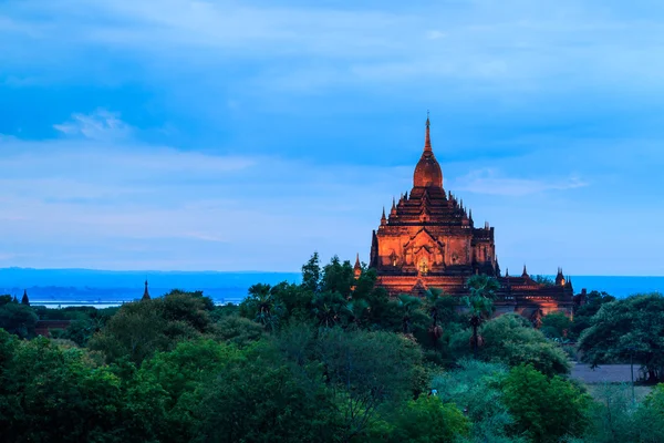 Gamla pagod i Bagan city — Stockfoto