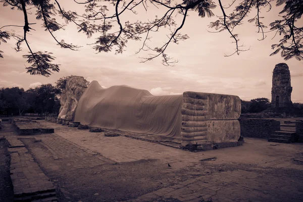 Liegender Buddha in der Provinz Ayutthaya — Stockfoto