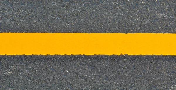 Asphalt Road with Yellow Line — Stock Photo, Image