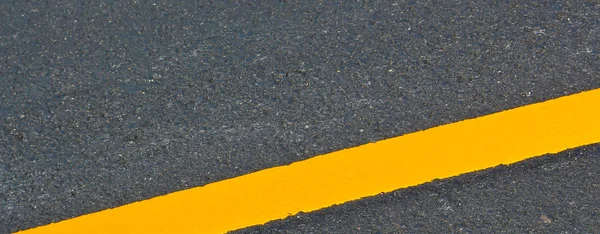 Asphalt Road with Yellow Line — Stock Photo, Image