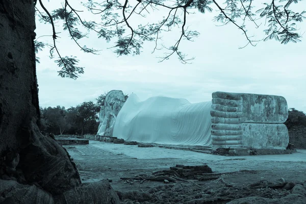 Bouddha couché dans la province d'Ayutthaya — Photo