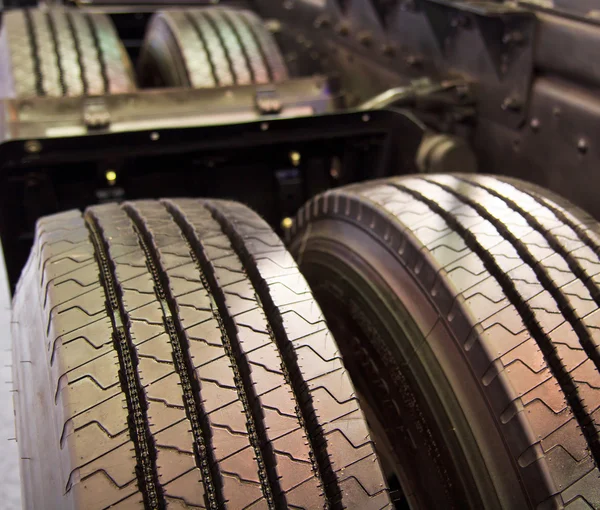 Wiel vrachtwagen detail — Stockfoto